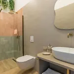 Rebirth Apartman *